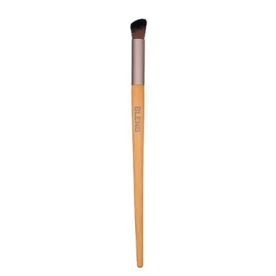 Seventeen Cosmetics Seventeen Chegaralarni yumshatish uchun qiya cho'tka BLEND BRUSH BAMBOO HANDLE